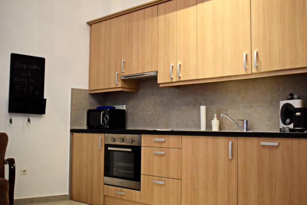 Central Budapest Apartment In Historical Building With Free Private Parking Exterior foto