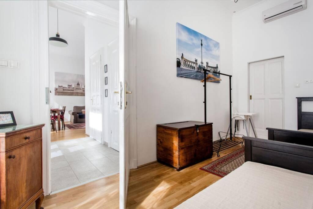 Central Budapest Apartment In Historical Building With Free Private Parking Exterior foto
