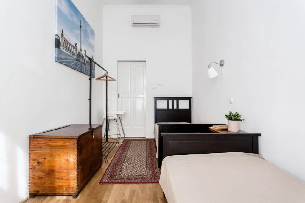 Central Budapest Apartment In Historical Building With Free Private Parking Exterior foto